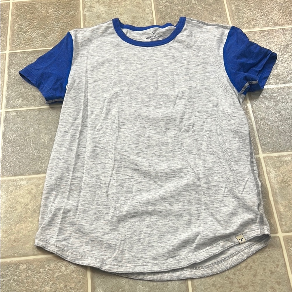 American Eagle Outfitters Blue and Gray Short Sleeve Tee